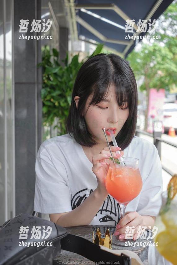 Jang Joo(장주)在天台：图包免费领取，来吧，风吹过来我不怕！